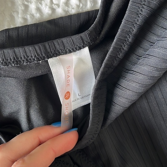 Shade & Shore Women’s Ribbed Cut Out One Piece Swimsuit in Black Size Large - Picture 5 of 8